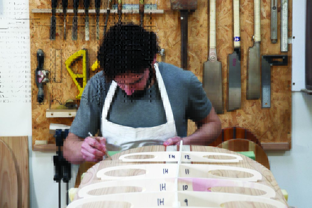 luke and tom otter wooden surfboard workshop october 2014 luke laying fram out