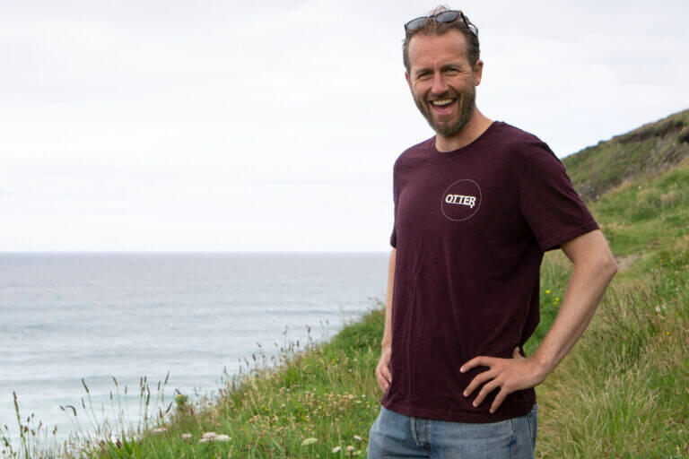 Otter Surfboards Organic Cotton T Shirt Grape Red