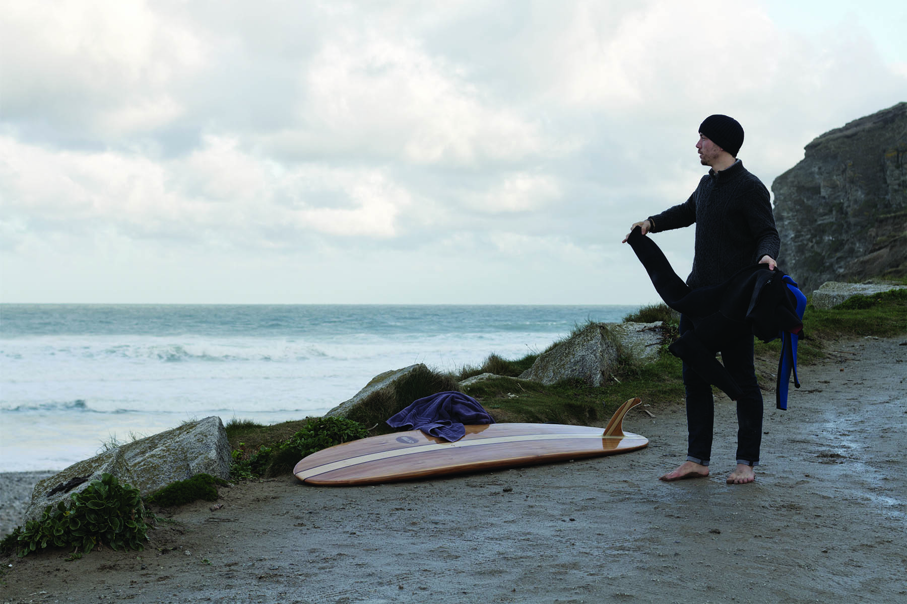 James Otter Quiggleys jumper surf check