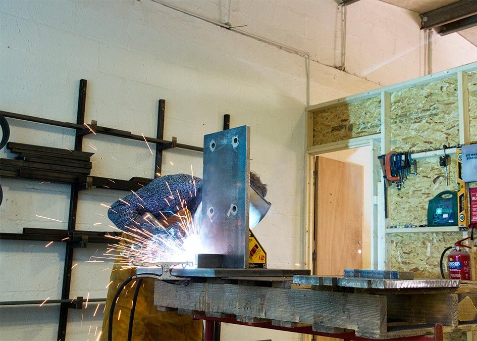 Welding base plate
