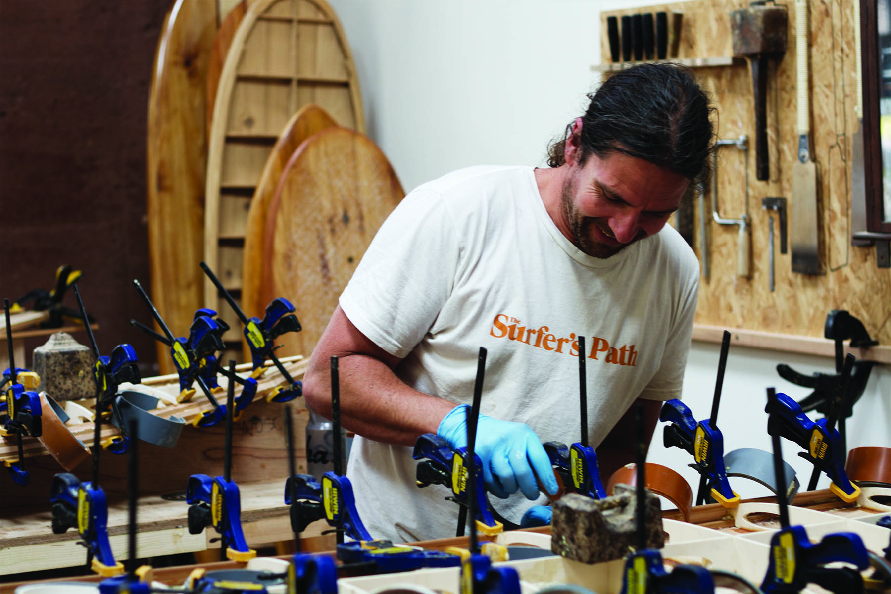 Tracy Martin and Paul Otter wooden surfboard workshop June 2014 paul rail strips