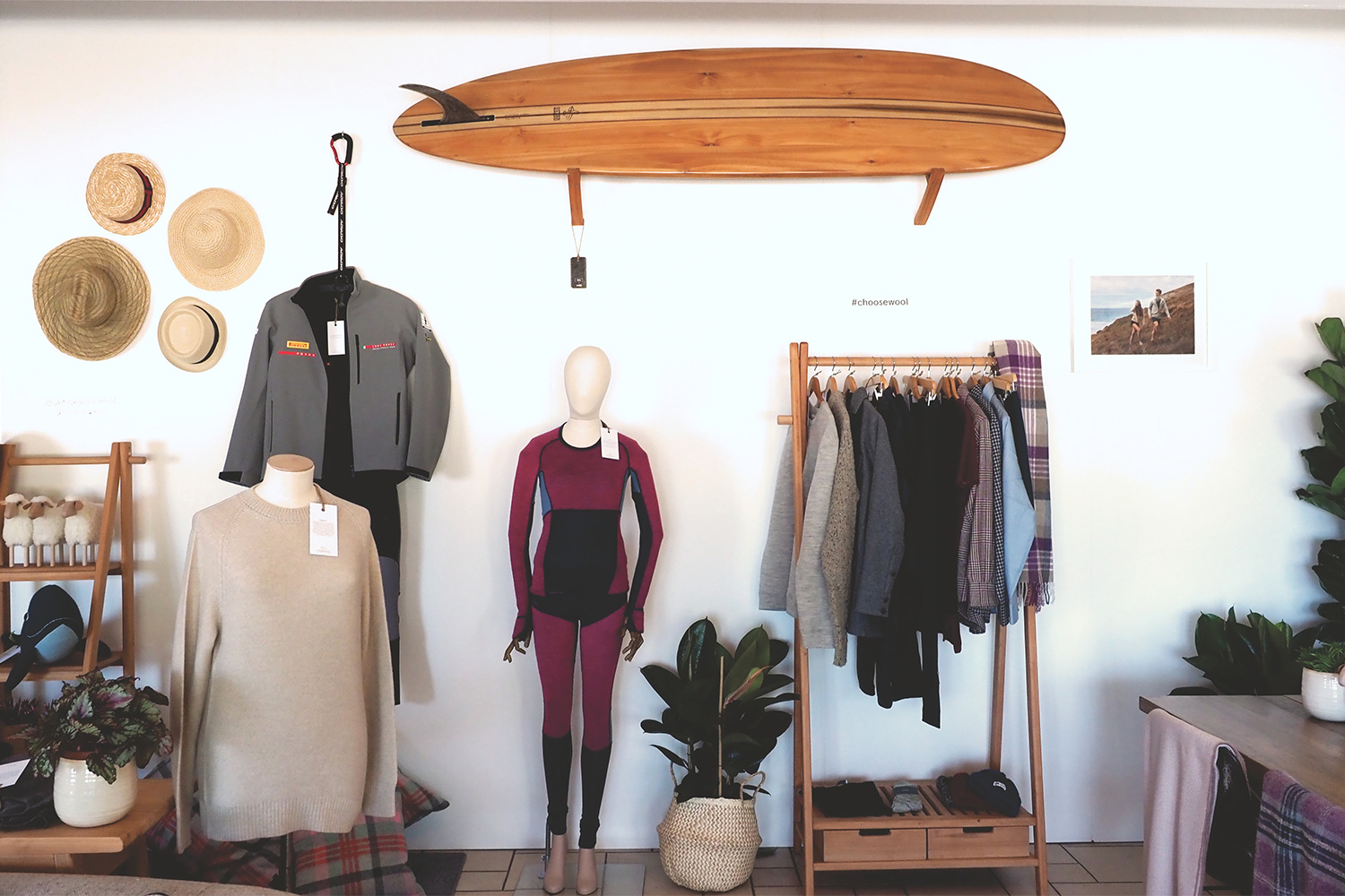 Wool Beach lodge otter surfboards wooden surfboard with wool fin