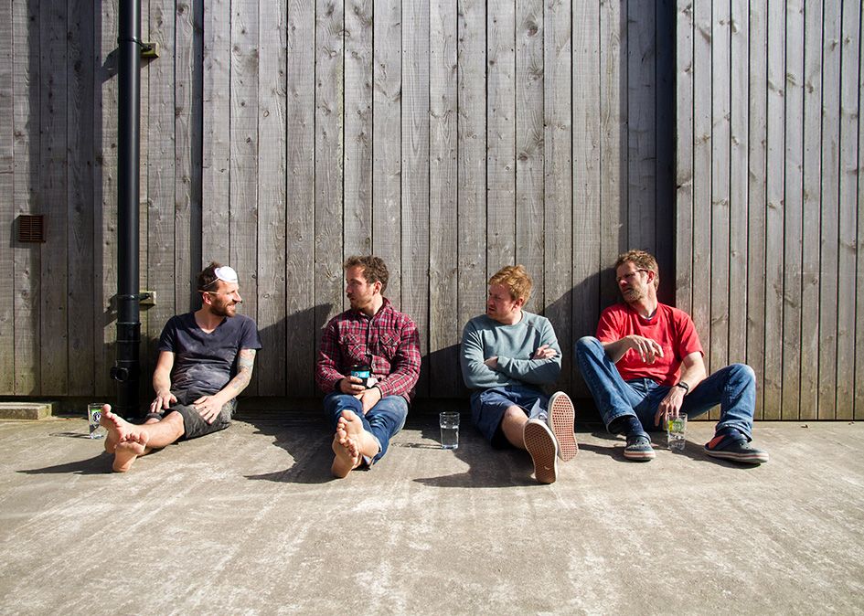 Otter wooden surfboard workshop break