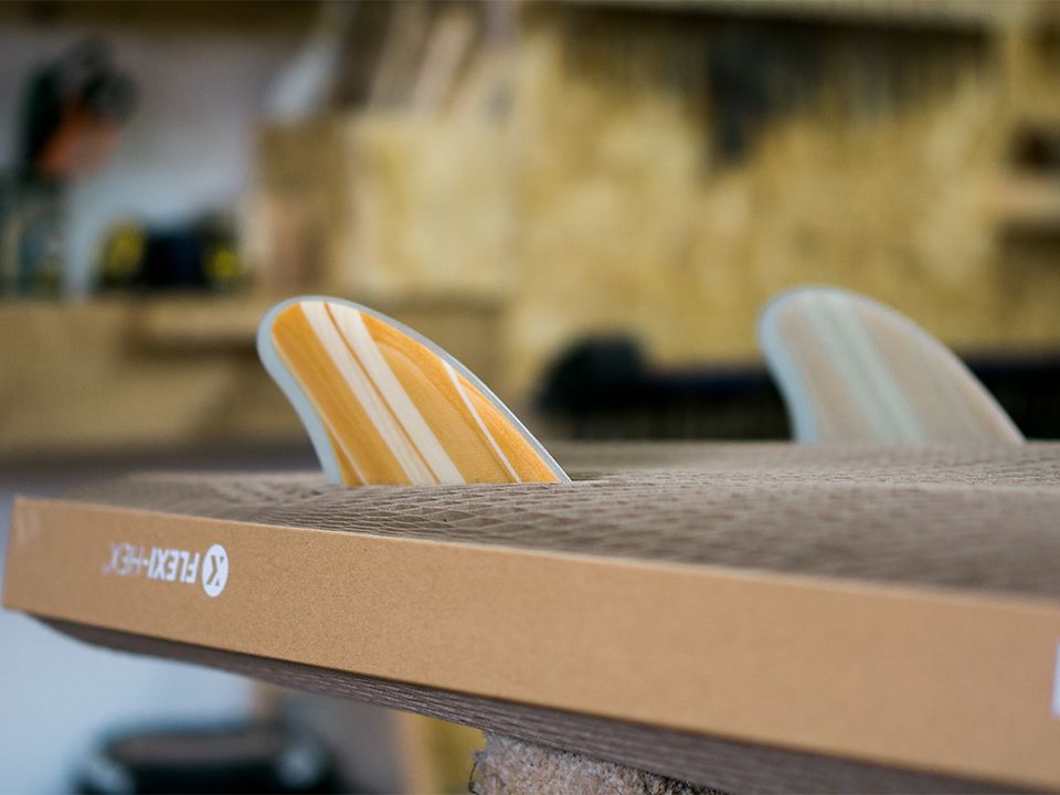 Otter surfboard wooden fins Flexi-Hex