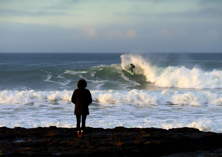 surfer wave