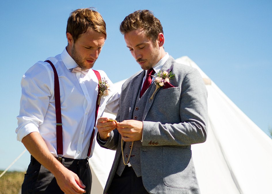 Mr_and_Mrs_Otter_Ali_James_Pocketwatch_post