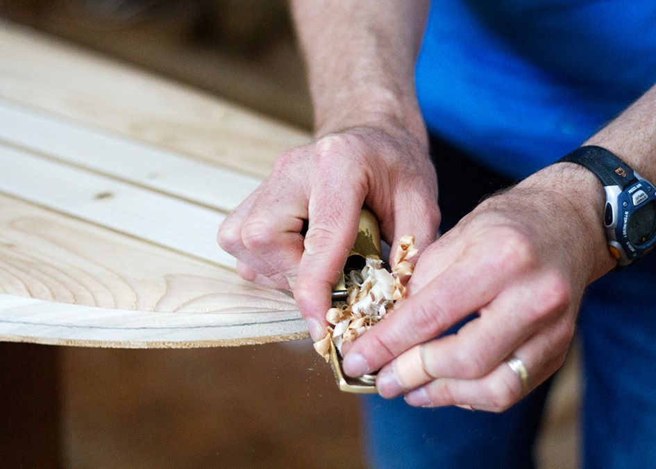 otter wooden surfoard workshop shaping nose