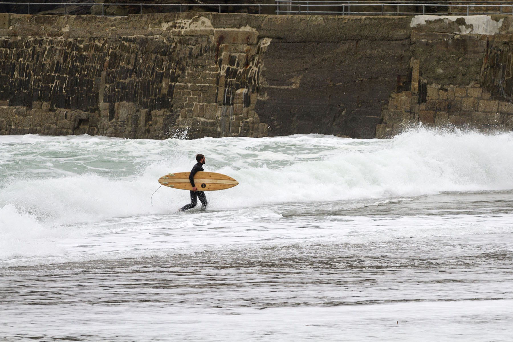 Sustainable, hollow wooden surfboards by Otter Surfboards: The Wall